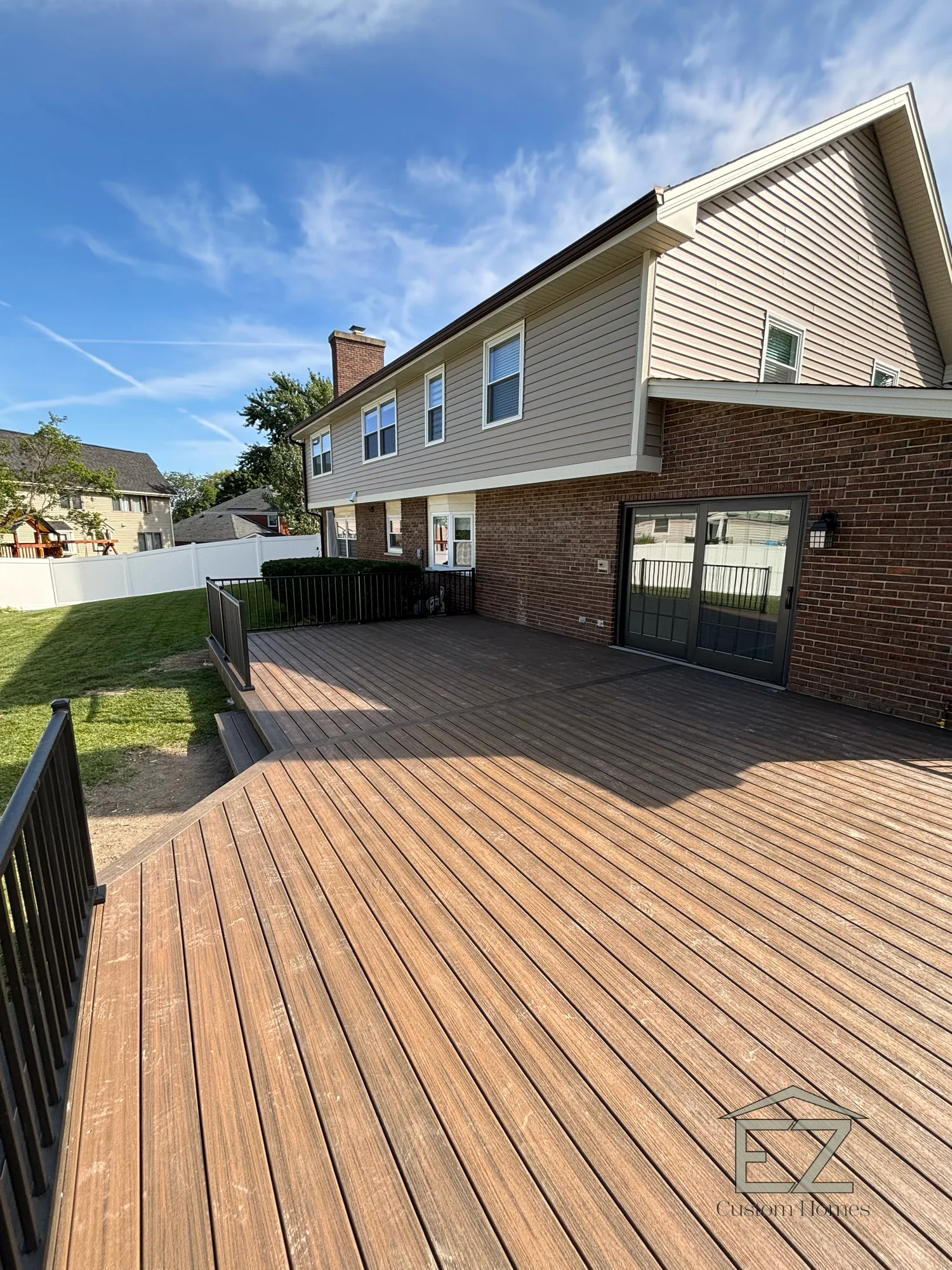 Composite deck built by EZ Custom Homes in New Lenox, IL