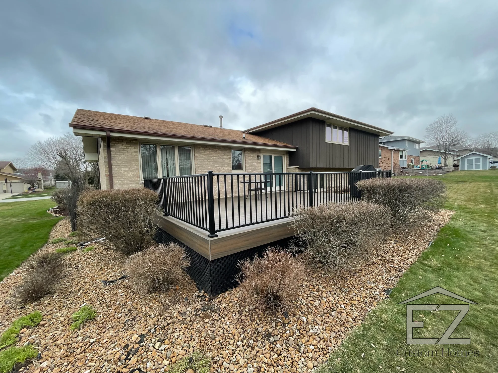 Composite deck built by EZ Custom Homes in New Lenox, IL